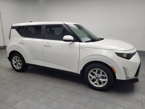 Used 2025 Kia Soul LX w/ LX Technology Package image 11