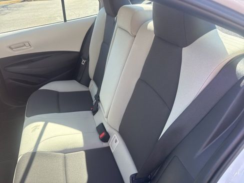 Used 2023 Toyota Corolla LE image 23