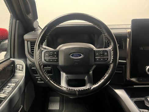 Used 2023 Ford F150 Lightning Lariat image 18