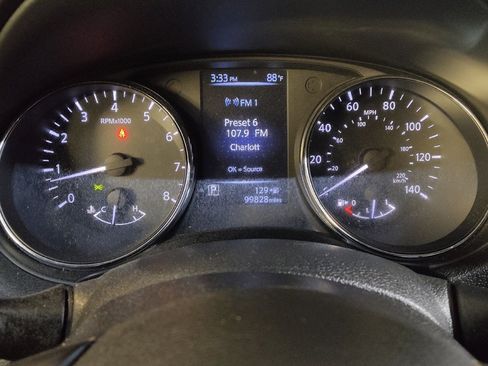 Used 2017 Nissan Rogue SV w/ Midnight Edition Package FWD image 23