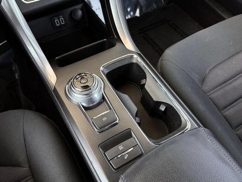 Used 2019 Ford Fusion SE FWD image 34
