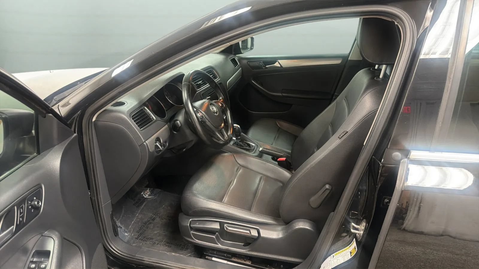 Used 2015 Volkswagen Jetta SE FWD image 21