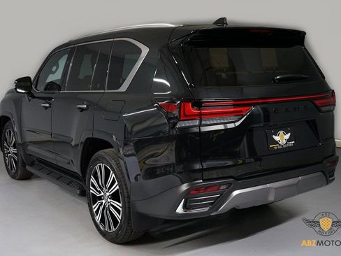 Used 2026 Lexus LX 600 4WD w/ Accessory Package (Z1) image 7