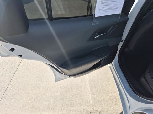 Used 2024 Toyota Prius XLE FWD image 10