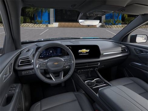 New 2026 Chevrolet Traverse LT image 16