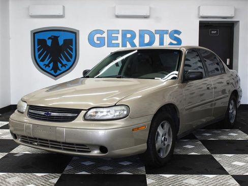 Used 2004 Chevrolet Malibu Classic FWD image 1