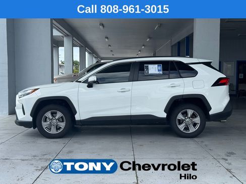 Used 2023 Toyota RAV4 XLE AWD/4WD image 2