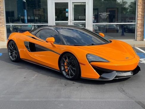 Used 2019 McLaren 570S Spider RWD image 40