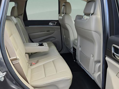 Used 2014 Jeep Grand Cherokee Limited image 11