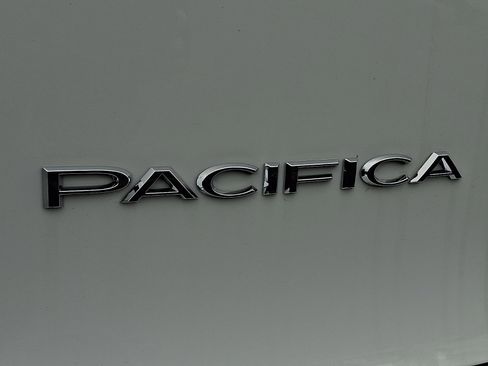 New 2026 Chrysler Pacifica Select image 21