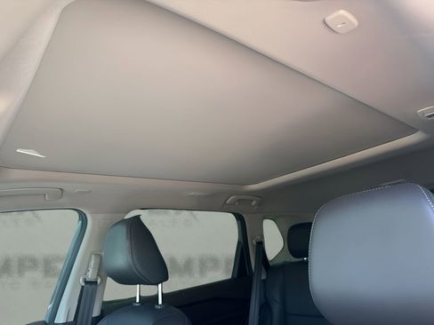 Used 2023 Nissan Rogue SL w/ SL Premium Package image 11