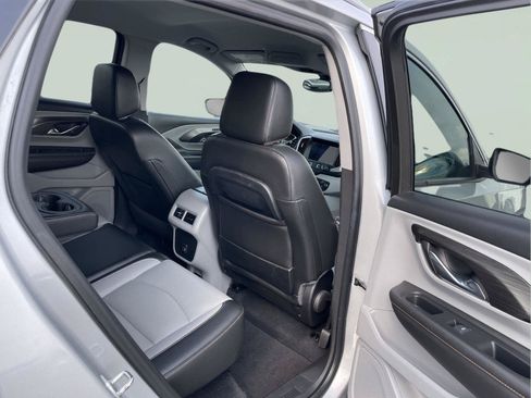 Used 2019 GMC Terrain SLT w/ Preferred Package AWD/4WD image 17