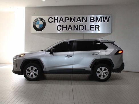 Used 2022 Toyota RAV4 LE image 3