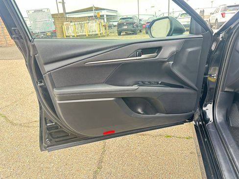 Used 2025 Toyota Camry LE image 20