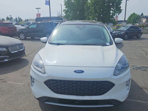 Used 2022 Ford Escape SEL w/ Technology Package image 4