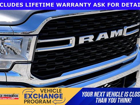 Used 2024 RAM 2500 Big Horn AWD/4WD image 25