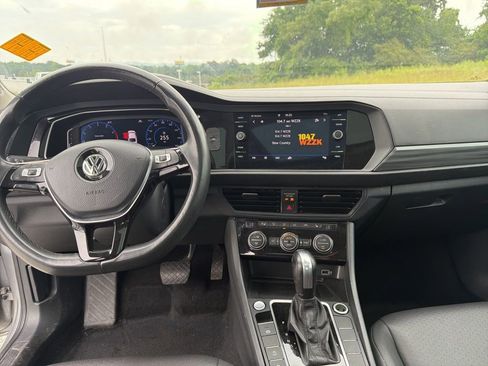 Used 2020 Volkswagen Jetta SEL FWD image 12