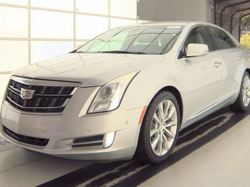 Used 2016 Cadillac XTS Luxury FWD image 1