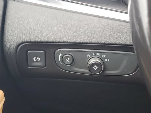 Certified 2019 Buick Enclave Premium w/ Experience Buick Package AWD/4WD image 19