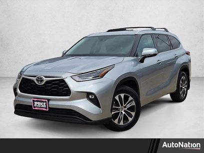 Used 2021 Toyota Highlander XLE
