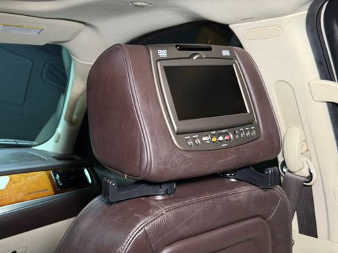 Used 2012 Cadillac Escalade Platinum image 26