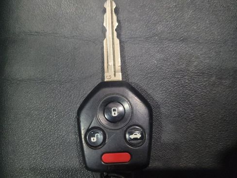 Used 2014 Subaru Crosstrek 2.0i Limited image 32