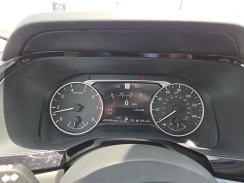 Used 2023 Nissan Pathfinder SL AWD/4WD image 24