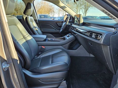 Used 2025 Lincoln Aviator 2WD w/ Equipment Group 101A image 19