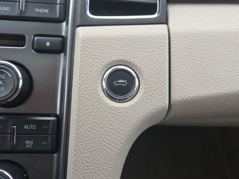 Used 2012 Ford Taurus Limited image 33