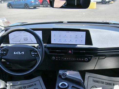 Used 2024 Kia EV6 Light RWD image 40