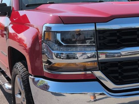 Used 2017 Chevrolet Silverado 1500 LT w/ Max Trailering Package RWD image 9