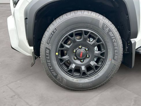 New 2026 Toyota 4Runner TRD Off-Road Premium AWD/4WD image 14