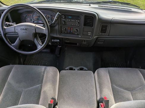 Used 2004 GMC Sierra 3500 SLE w/ Heavy-Duty Power Package RWD image 15