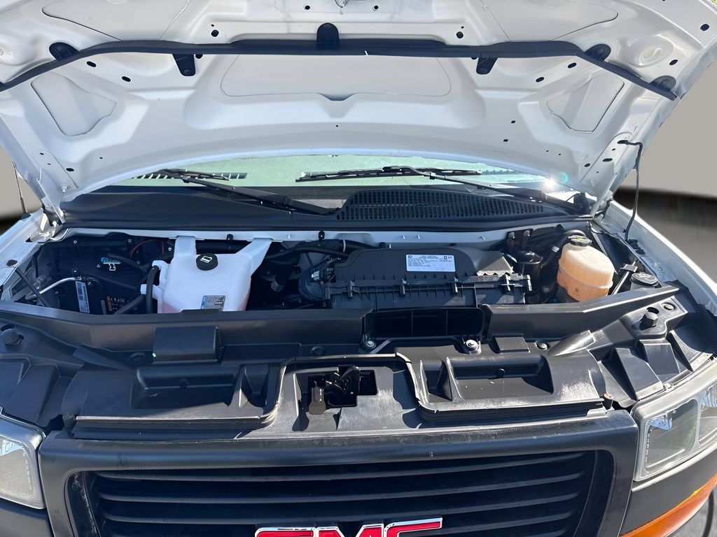 Used 2023 GMC Savana 2500 RWD image 20