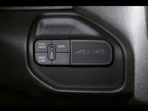 Used 2024 RAM 2500 Tradesman w/ Chrome Appearance Group image 13