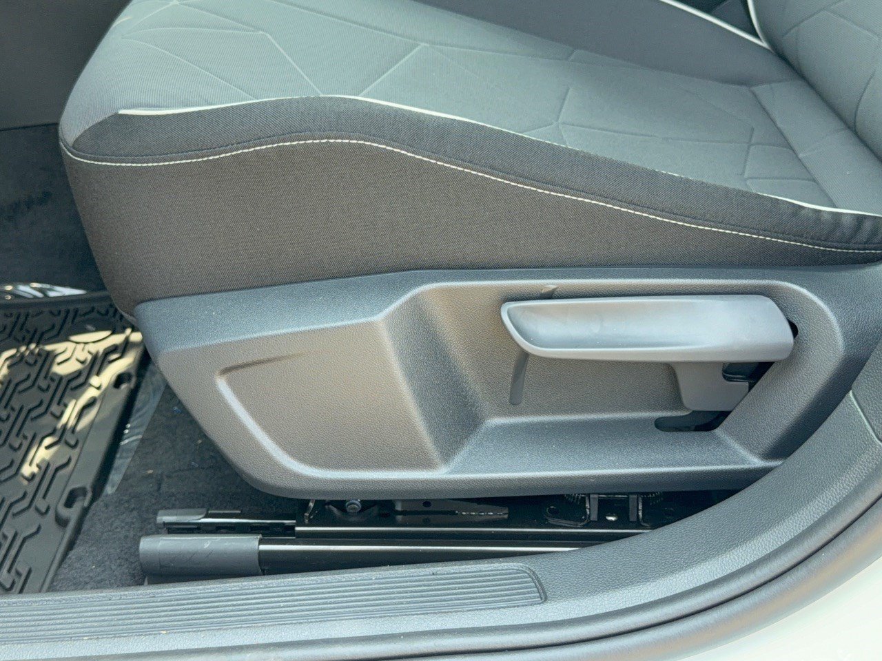 New 2027 Volkswagen Jetta Sport FWD image 16
