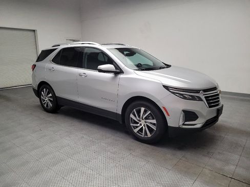Used 2022 Chevrolet Equinox Premier image 11