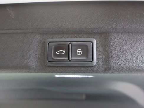 Used 2025 Audi A5 2.0T Premium Plus Sedan w/ Premium Plus image 17