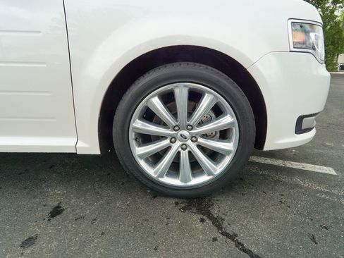 Used 2019 Ford Flex Limited w/ Class III Trailer Tow Package FWD image 13