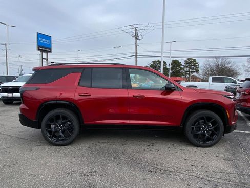New 2026 Chevrolet Traverse RS w/ LPO, Floor Liner Package FWD image 2