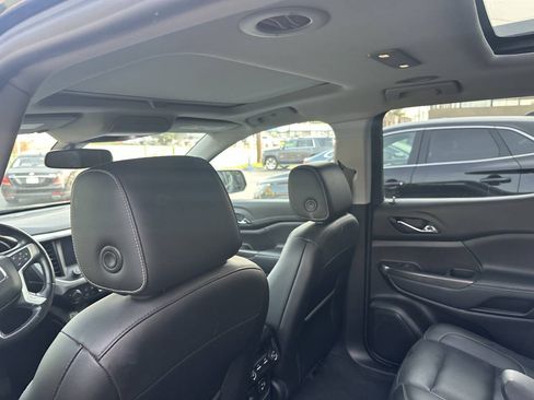 Used 2019 GMC Acadia SLT AWD/4WD image 22