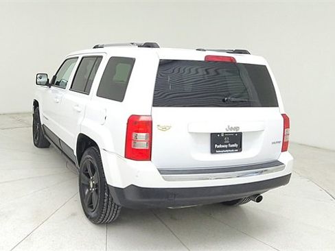 Used 2014 Jeep Patriot Limited image 7