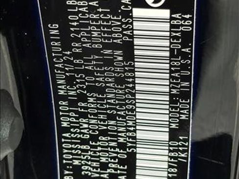Certified 2025 Toyota Corolla LE FWD image 27