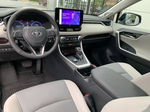 Used 2023 Toyota RAV4 Limited AWD/4WD image 21