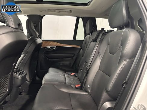 Certified 2025 Volvo XC90 B6 Plus image 21