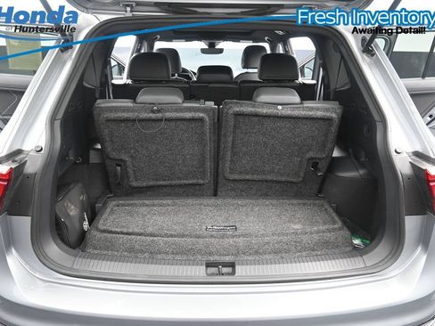 Used 2022 Volkswagen Tiguan SE R-Line FWD image 12