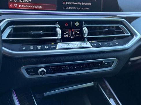 Used 2020 BMW X5 xDrive40i w/ Convenience Package AWD/4WD image 14