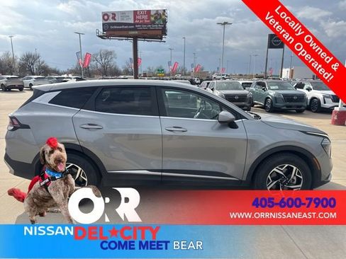 Used 2024 Kia Sportage LX FWD image 6