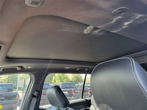 New 2024 Jeep Grand Cherokee L Overland w/ Trailer Tow Package image 8