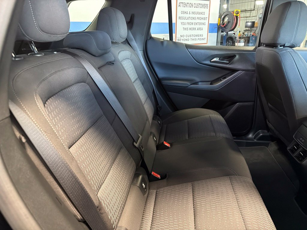 Used 2026 Chevrolet Equinox LT AWD/4WD image 26